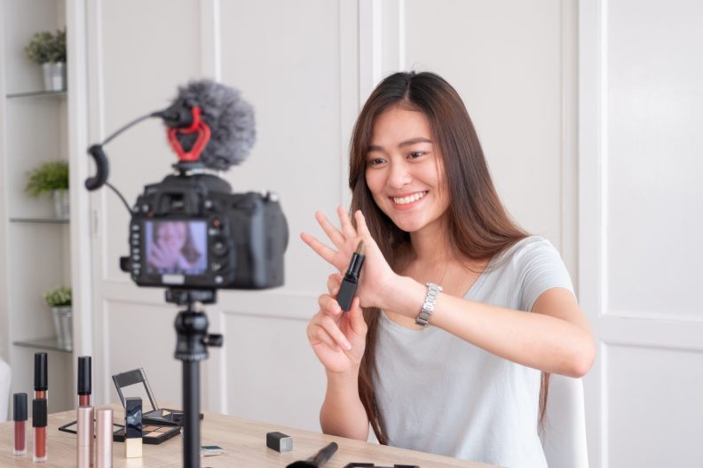 Influencerlar Ne Kadar Kazanıyor?